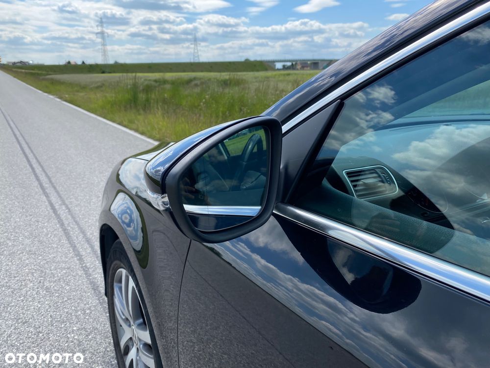 Volkswagen Passat 2.0 TDI Comfortline - 12