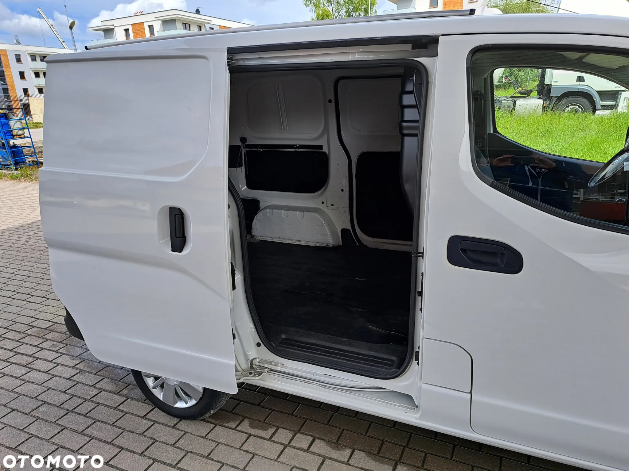 Nissan NV200 - 24