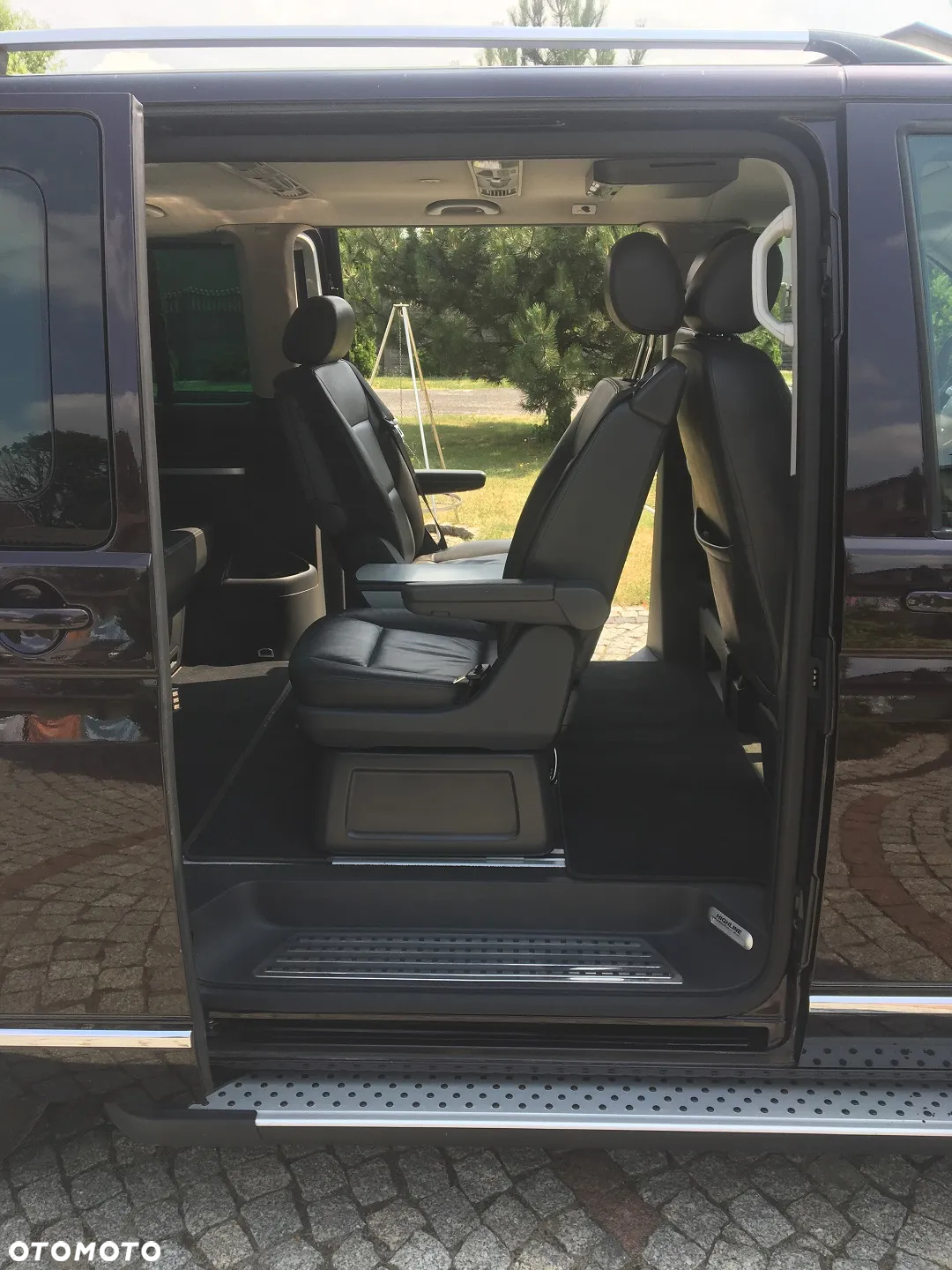 Volkswagen Multivan - 10