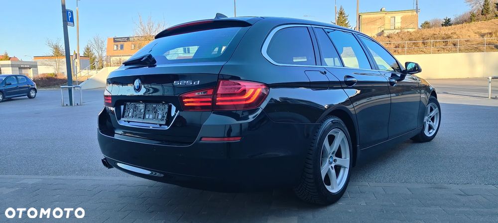 BMW Seria 5 525d Luxury Line - 19