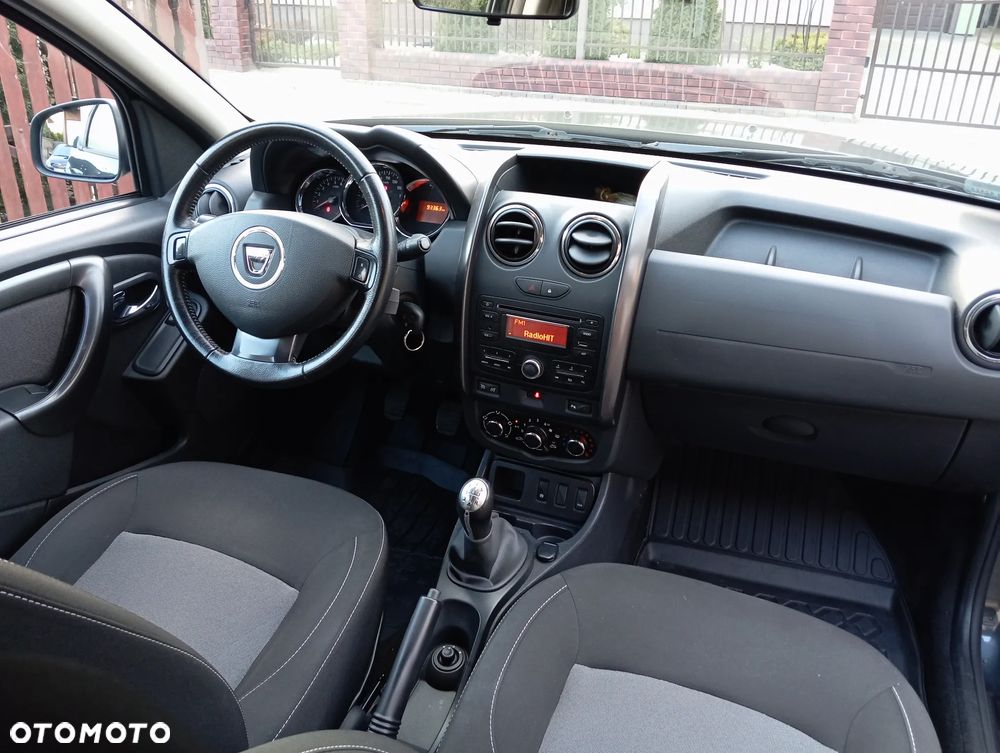 Dacia Duster 1.6 SCe Laureate S&S - 31