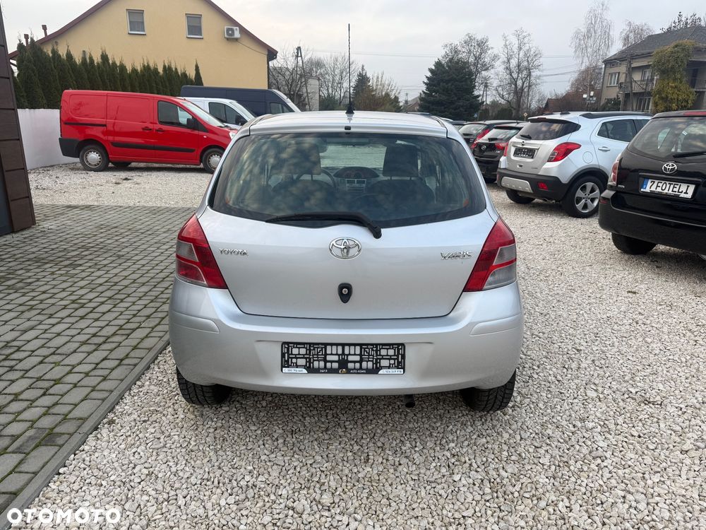 Toyota Yaris 1.33 VVT-i Sol - 5