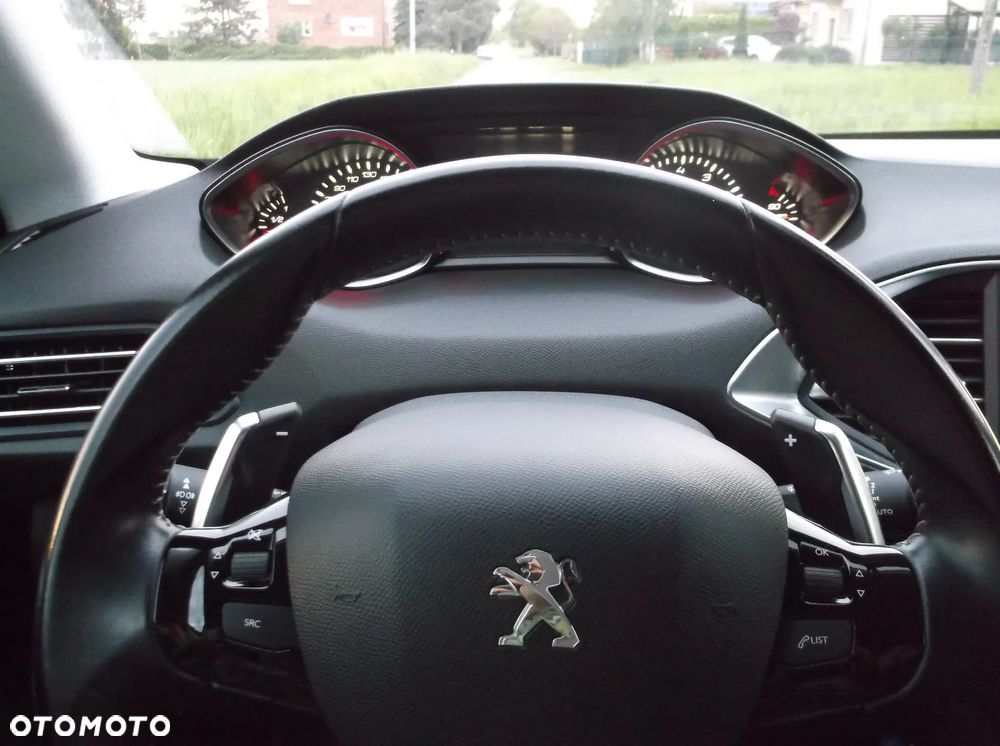 Peugeot 308 PureTech 130 GPF EAT8 Black Edition - 18