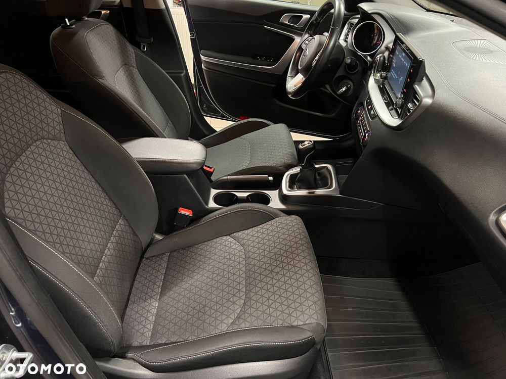 Kia XCeed 1.4 T-GDI L - 23