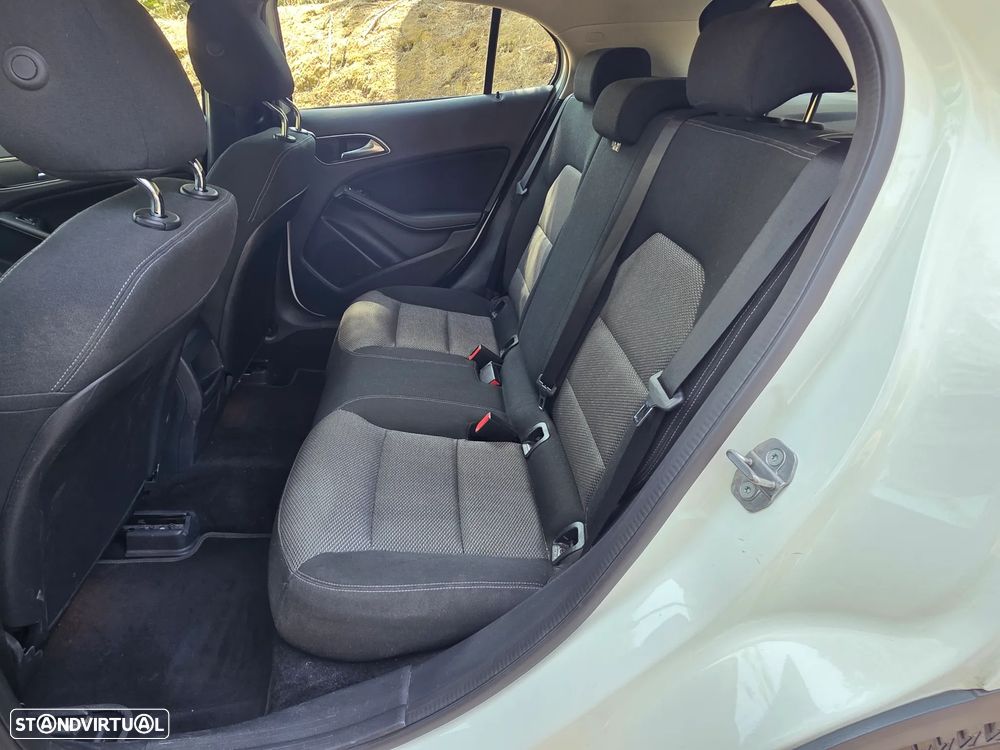 Mercedes-Benz GLA 200 d Urban Aut. - 11