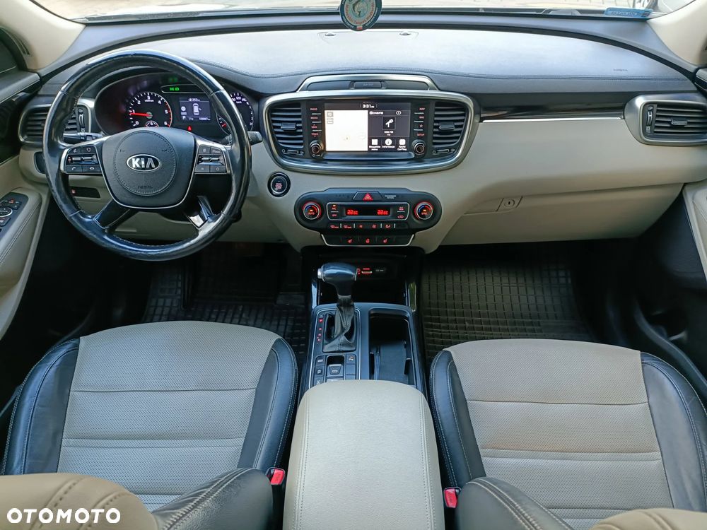 Kia Sorento 2.0 CRDI L - 12