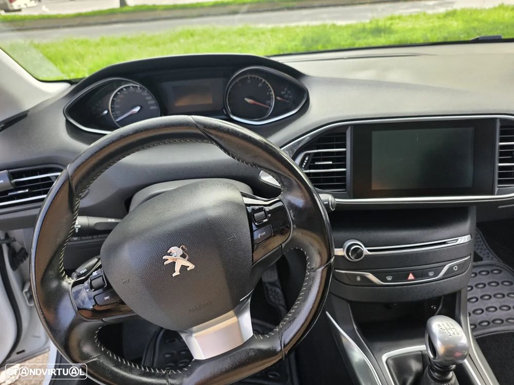 Peugeot 308 SW - 7