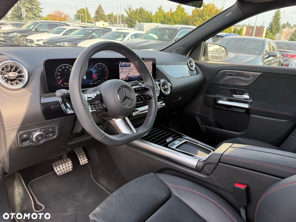 Mercedes-Benz GLA 220 mHEV 4-Matic AMG Line 8G-DCT - 16