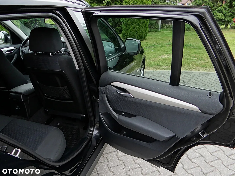BMW X1 xDrive18d xLine - 38