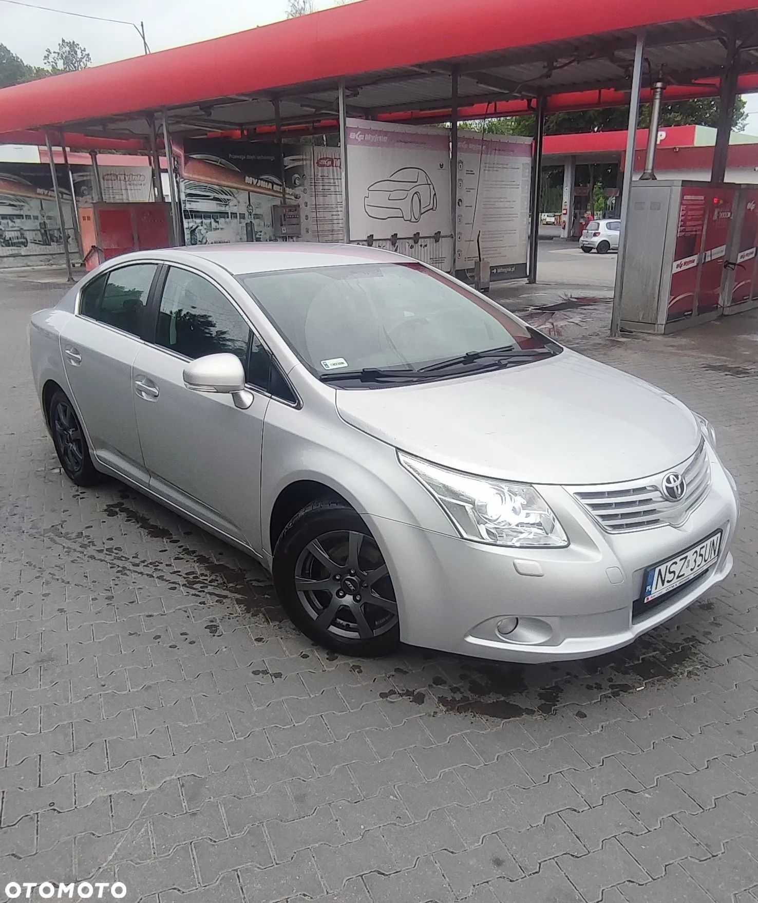 Toyota Avensis - 1