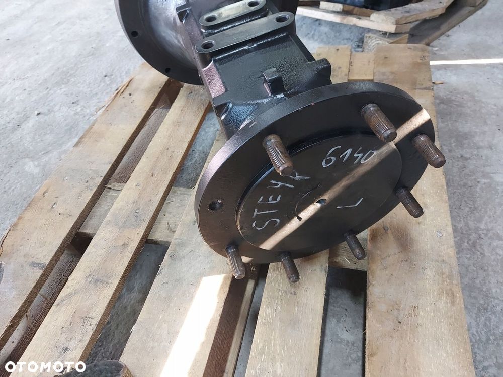 ZWOLNICA LEWA PRAWA TYŁ 47124320 47123854 STEYR 6140 2012R - 2