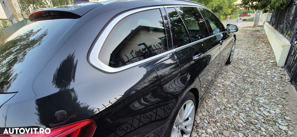 BMW Seria 5 525d Aut. Luxury Line - 32