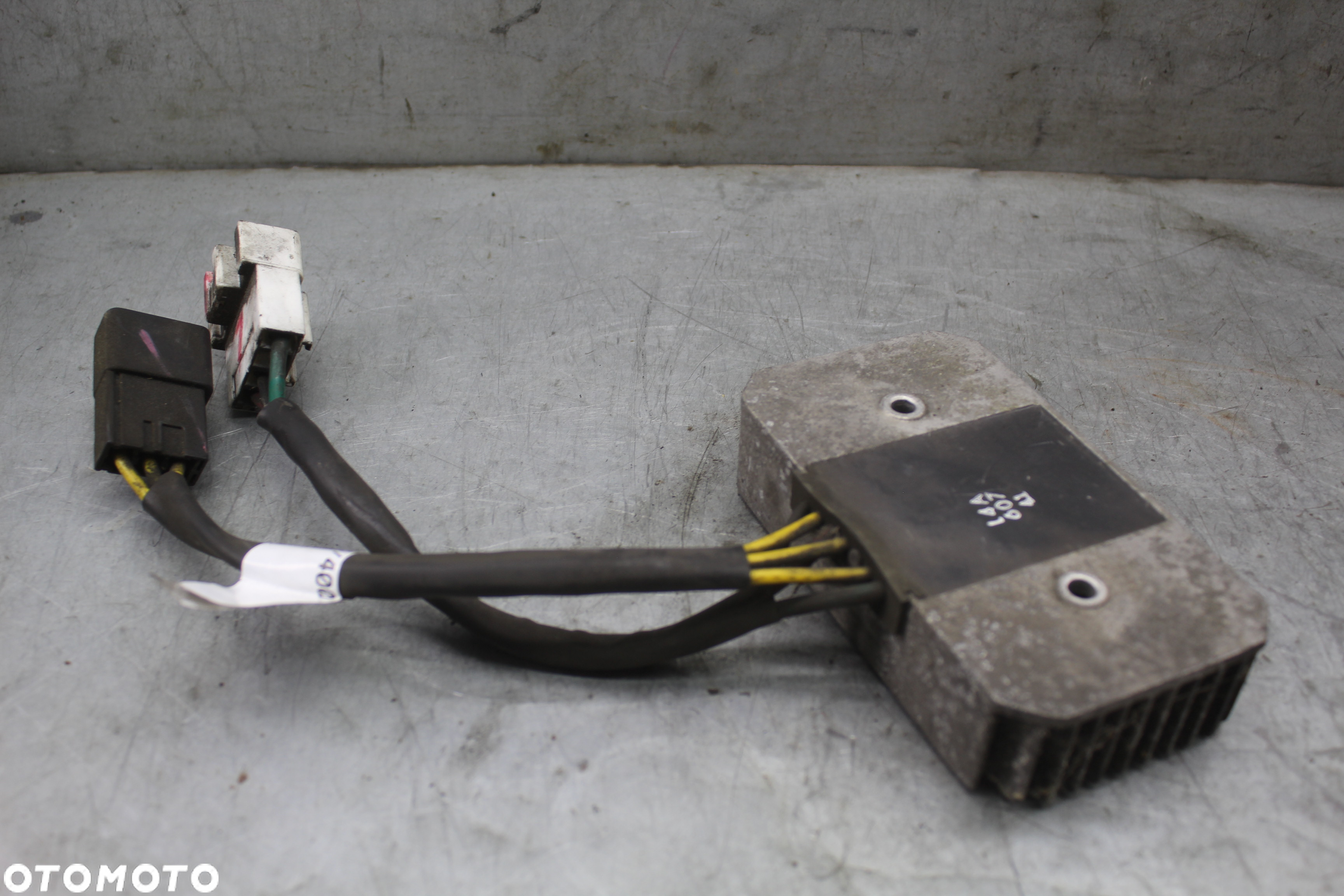 SYM MaxSym 600i ABS QUAD Regulator napięcia - 3