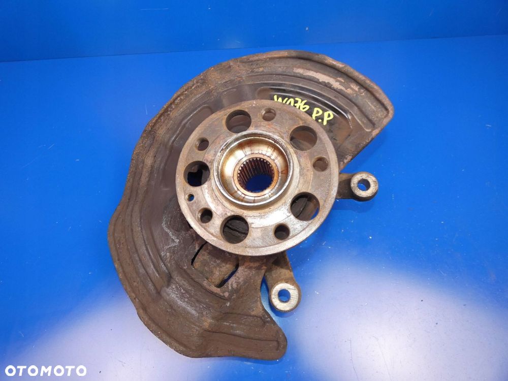 MERCEDES A W176 W246 CLA W117 ZWROTNICA PIASTA PRAWA PRAWY PRZÓD - 1