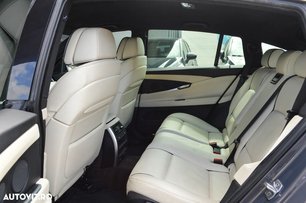BMW Seria 5 520d Aut. Luxury Line - 30