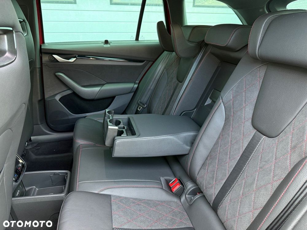 Skoda Octavia 2.0 TSI RS DSG - 32