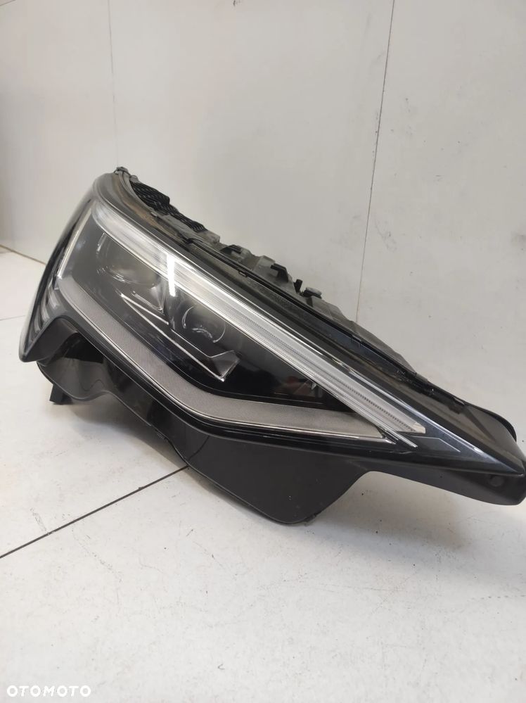 Lampa reflektor full led eu prawy przód Audi Q8 e-tron etron - 3