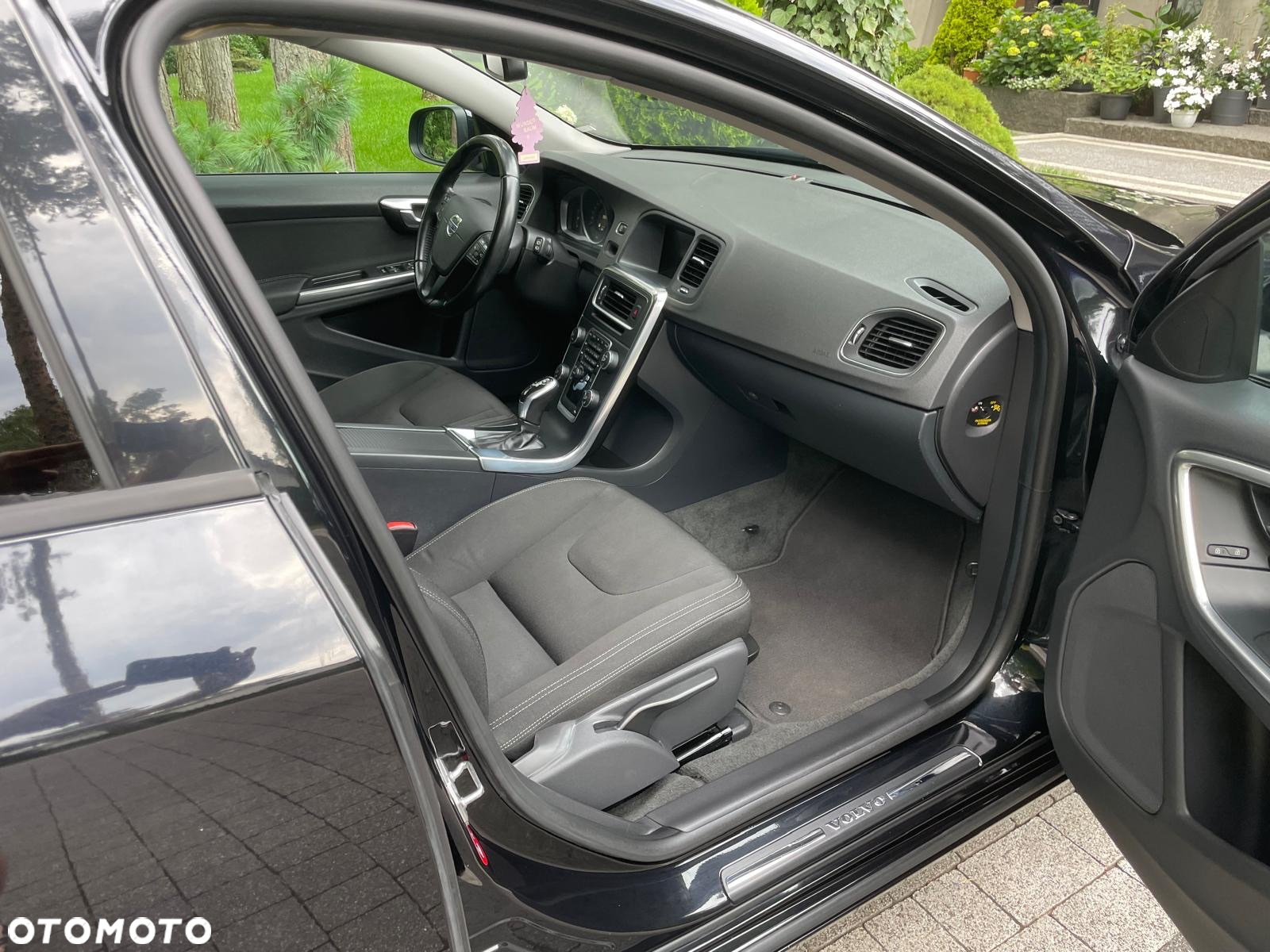 Volvo V60 D4 AWD - 13