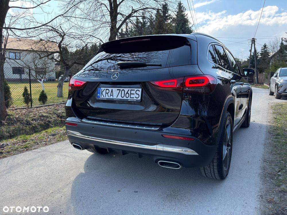 Mercedes-Benz GLA 200 7G-DCT AMG Line - 7