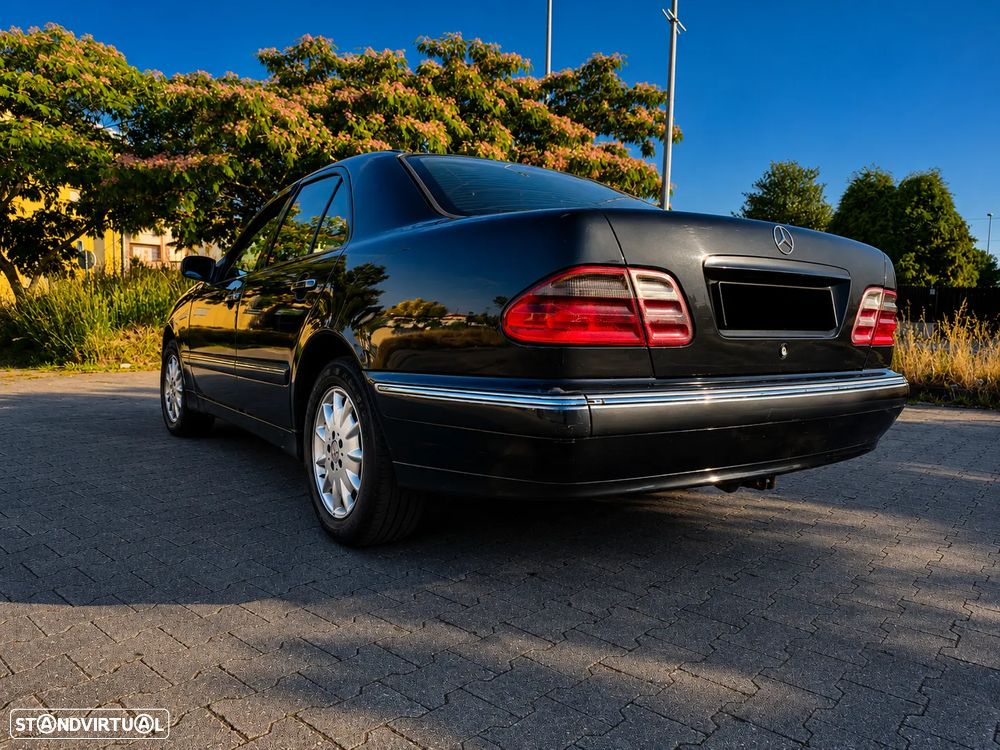 Mercedes-Benz E 220 - 6