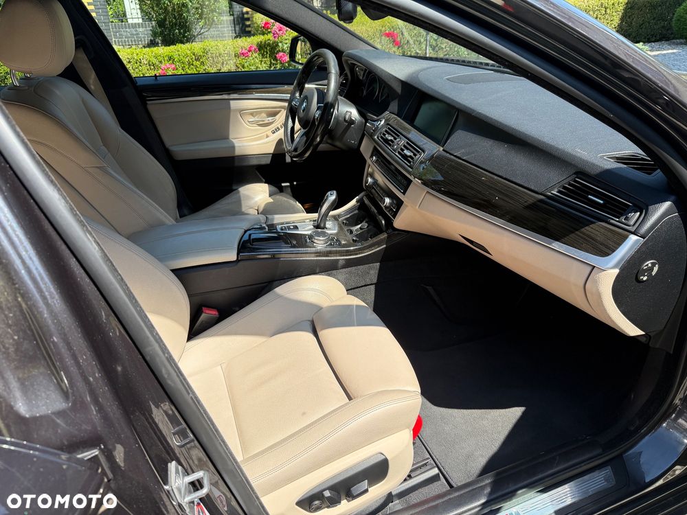 BMW Seria 5 520d xDrive - 7