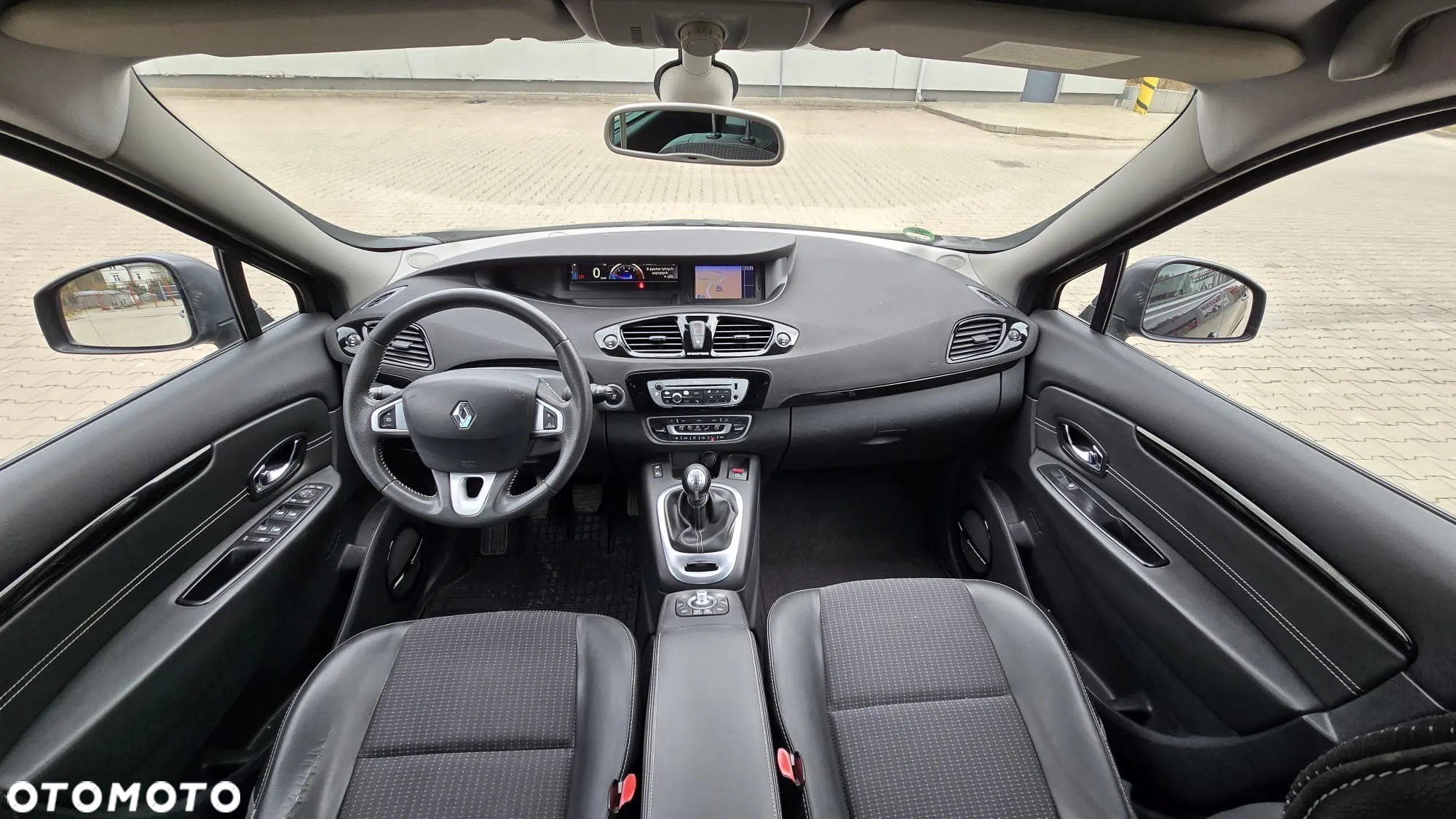 Renault Grand Scenic - 19