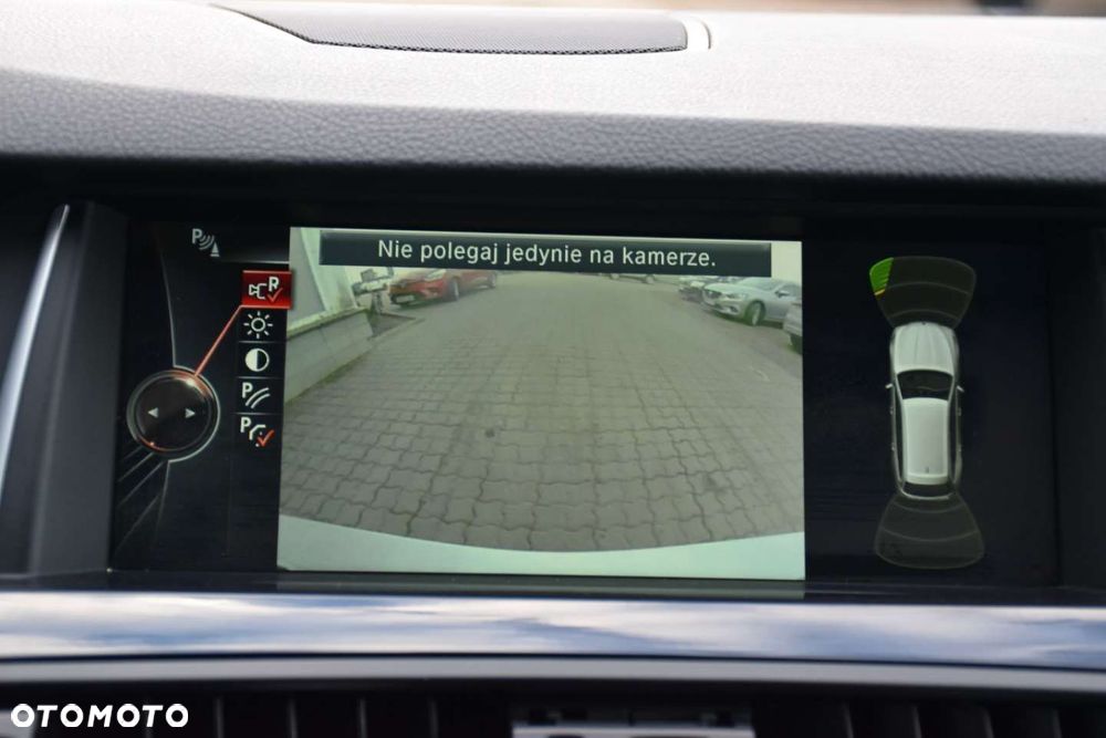 BMW Seria 5 520d xDrive - 17