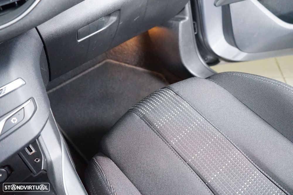 Peugeot 308 1.6 e-HDi Allure - 30