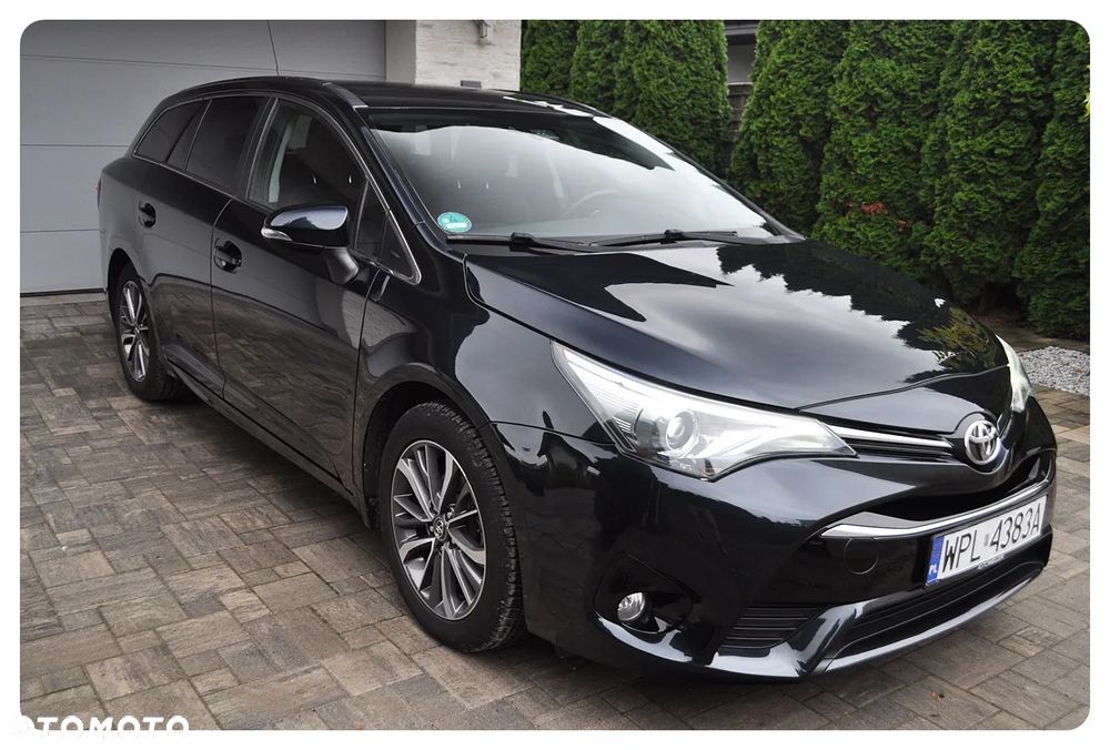 Toyota Avensis Touring Sports 1.8 Business Edition - 10