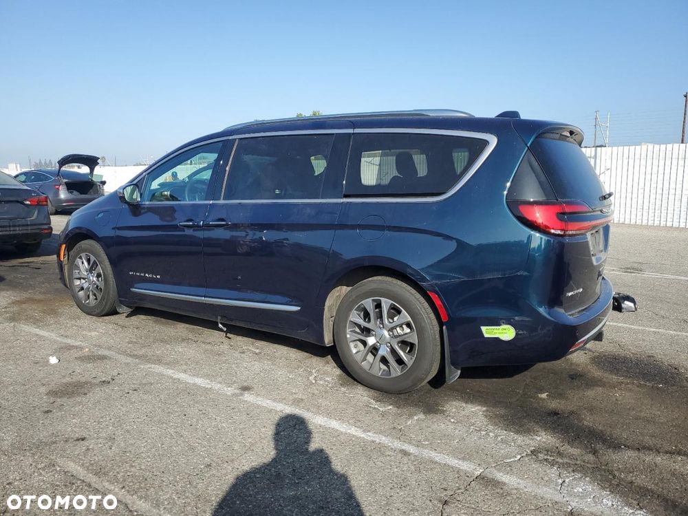 Chrysler Pacifica - 5