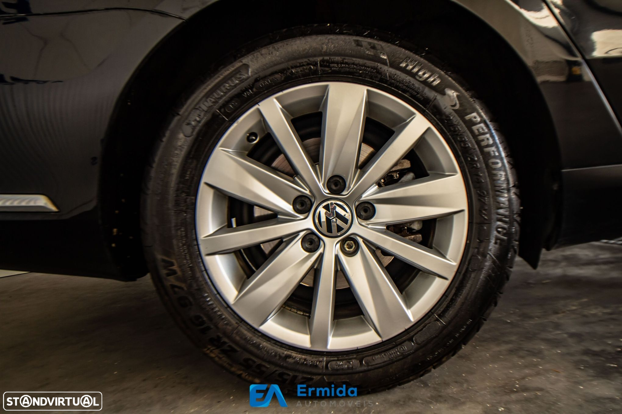 VW Passat 1.6 TDI BlueMotion - 16