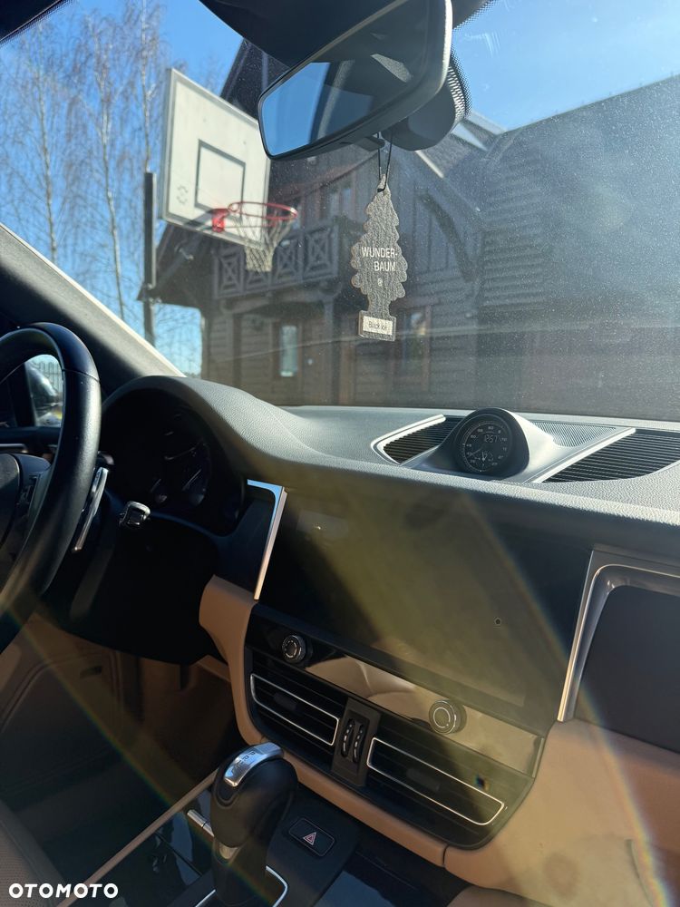 Porsche Macan Standard - 21