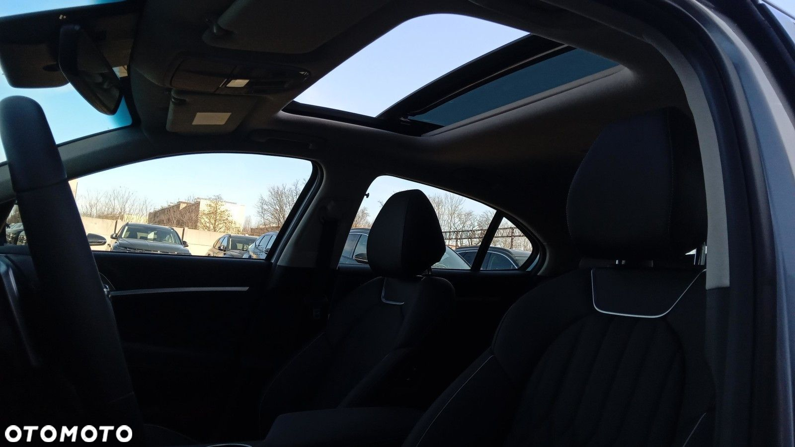Genesis G70 - 12