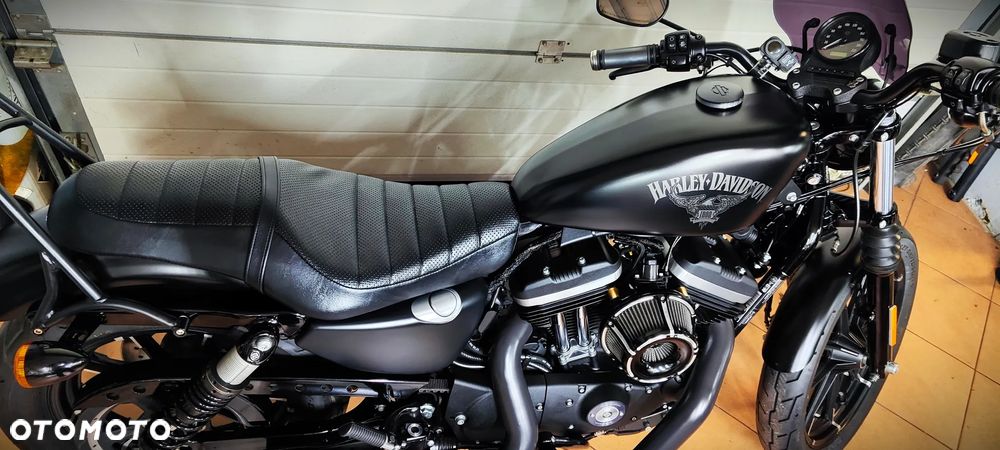 Harley-Davidson Sportster Iron 883 - 21
