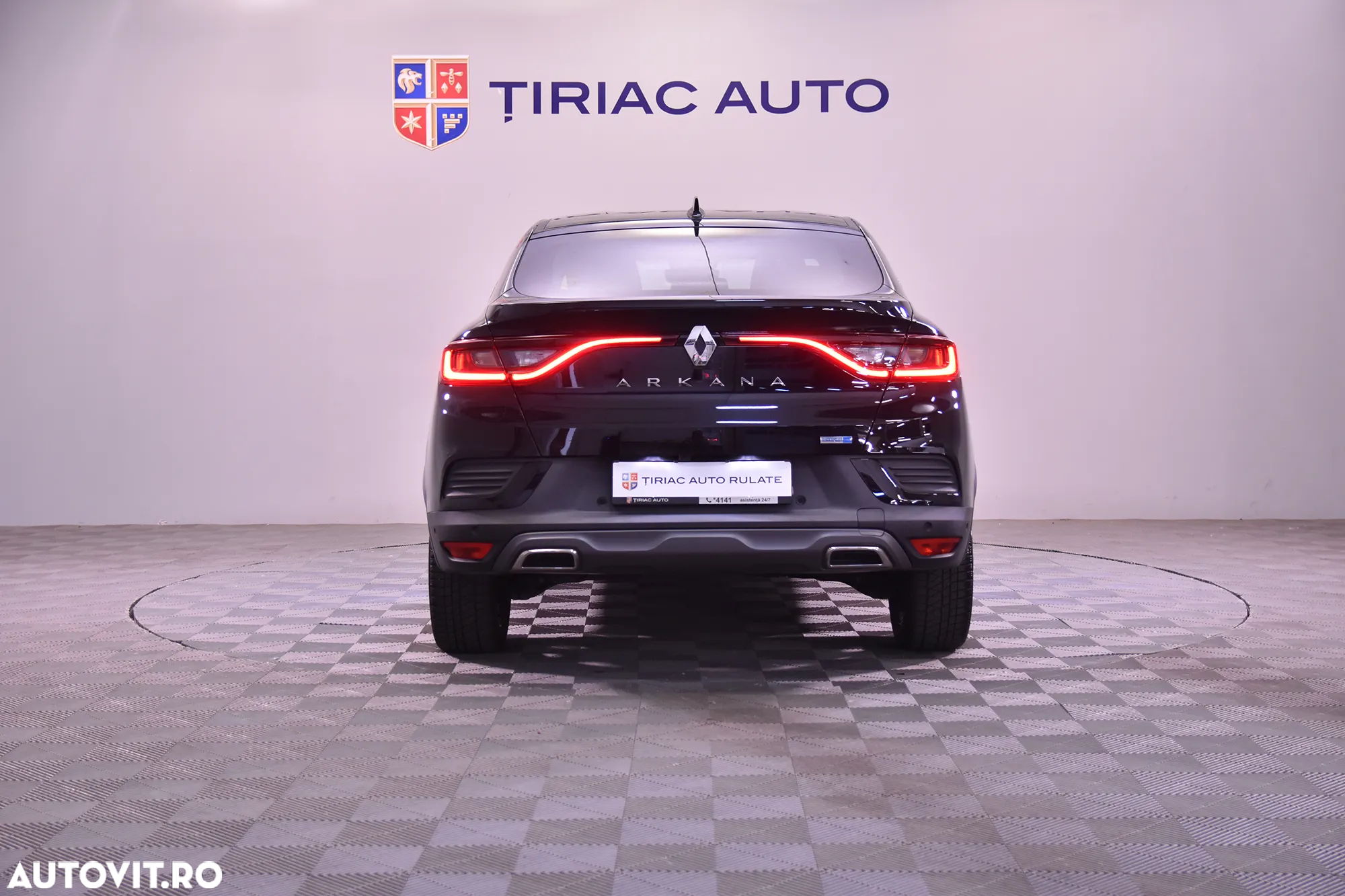 Renault Arkana E-TECH Hybrid RS Line - 4
