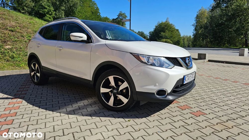 Nissan Qashqai 1.6 DIG-T N-Connecta - 1