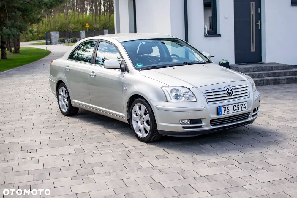 Toyota Avensis - 11