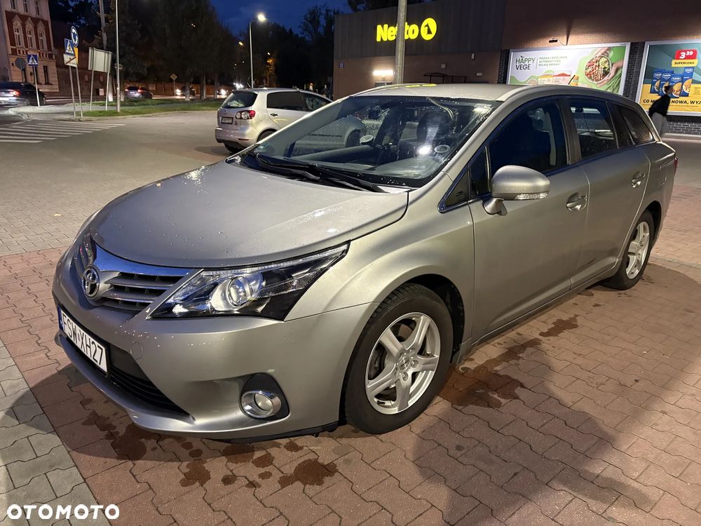 Toyota Avensis - 2