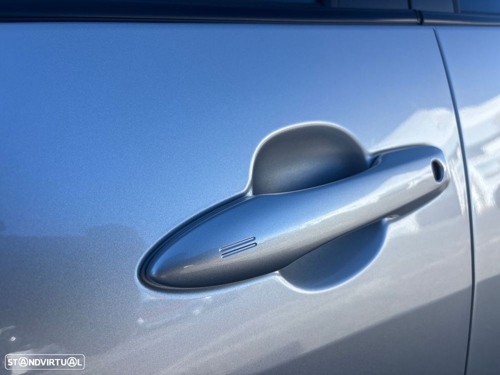 Toyota Yaris 1.5 HDF Premier Edition - 27