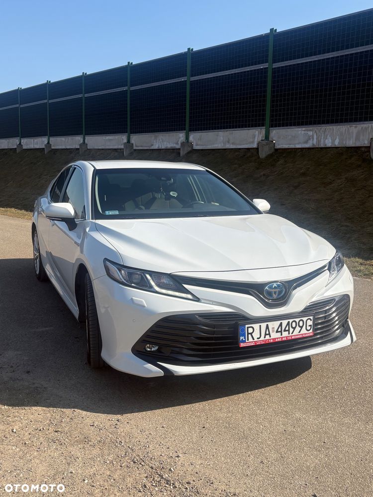 Toyota Camry 2.5 Hybrid Executive CVT - 2
