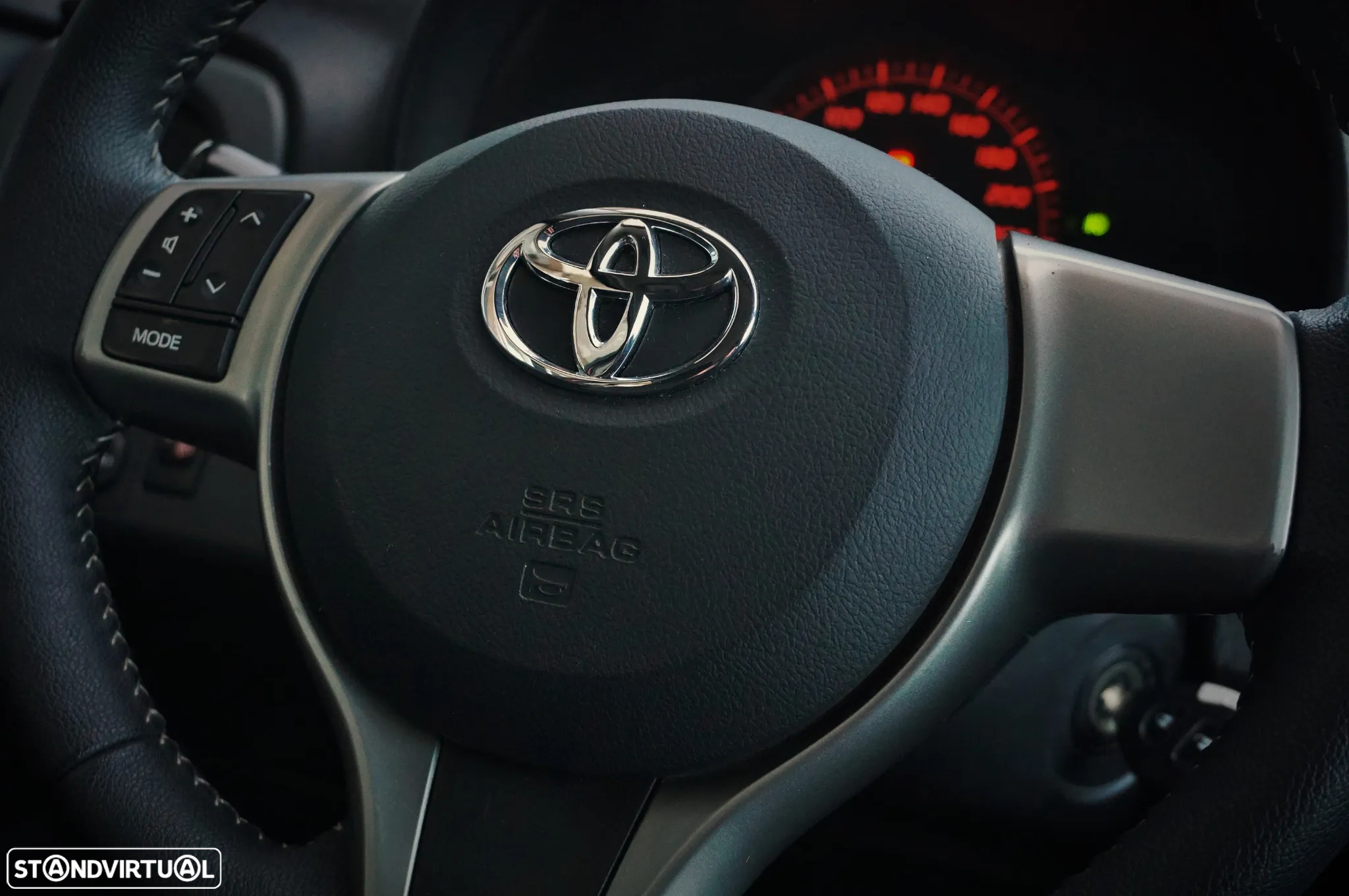 Toyota Yaris 1.0 VVT-i Comfort+AC - 24
