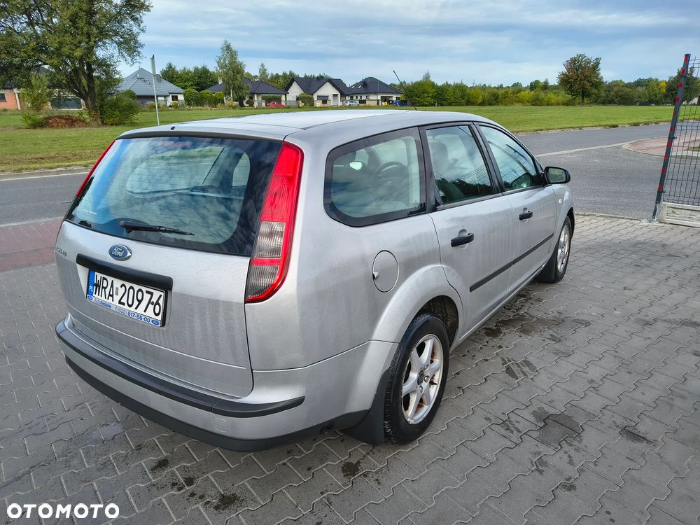 Ford Focus 1.6 Trend - 13