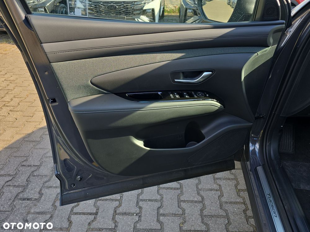 Hyundai Tucson 1.6 T-GDi HEV Executive 4WD - 14