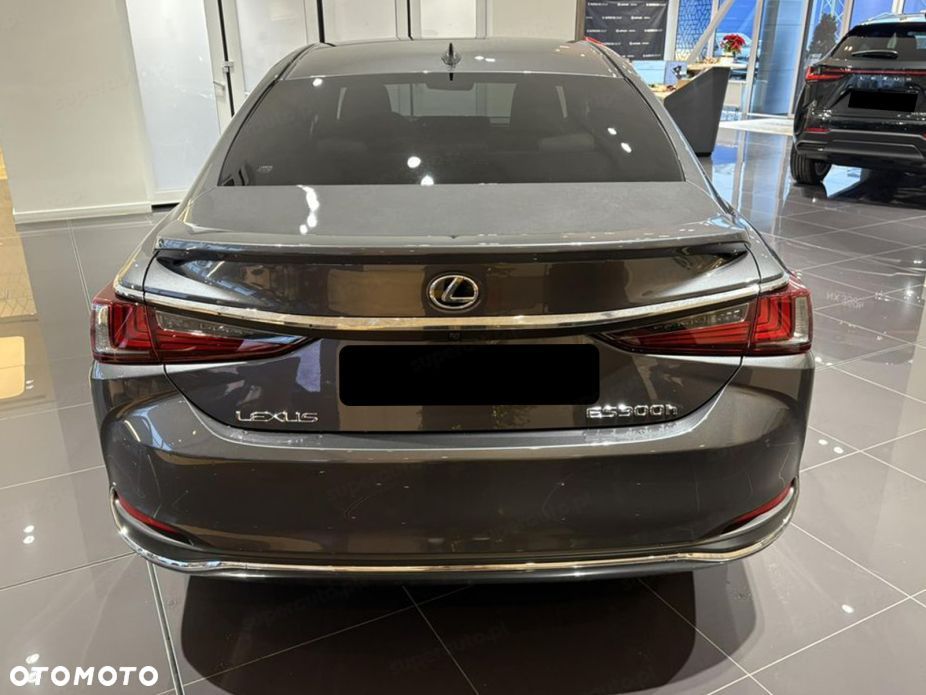 Lexus ES - 4