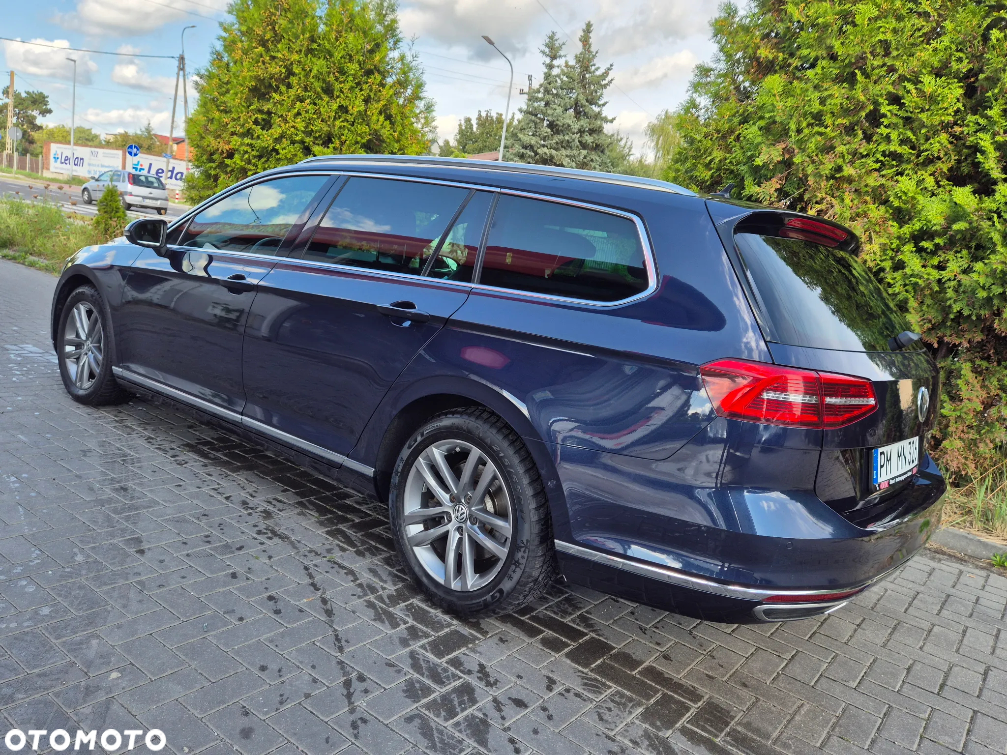 Volkswagen Passat 2.0 TDI 4Mot R-Line Edition DSG - 8