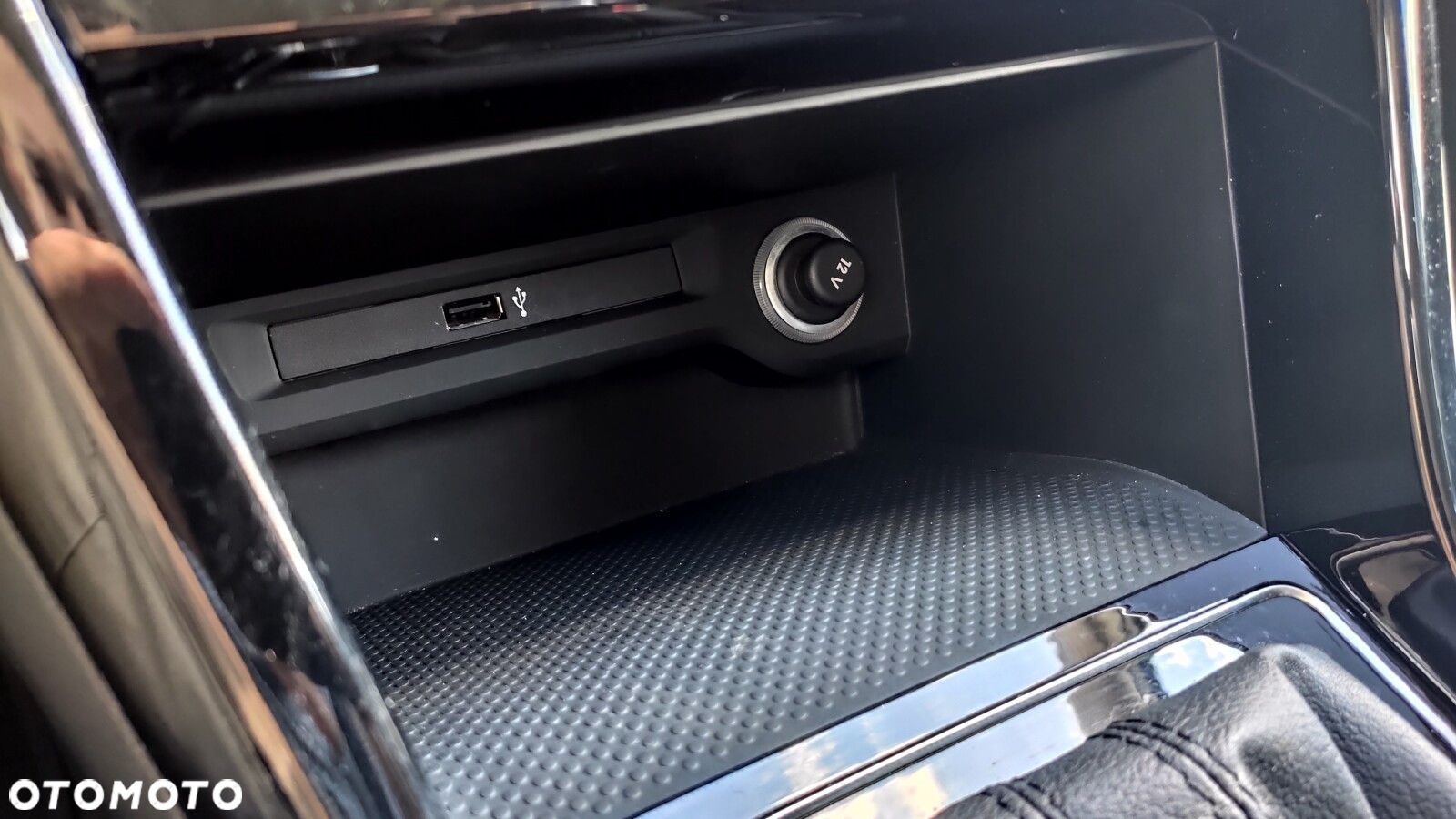 Volkswagen Touran - 26