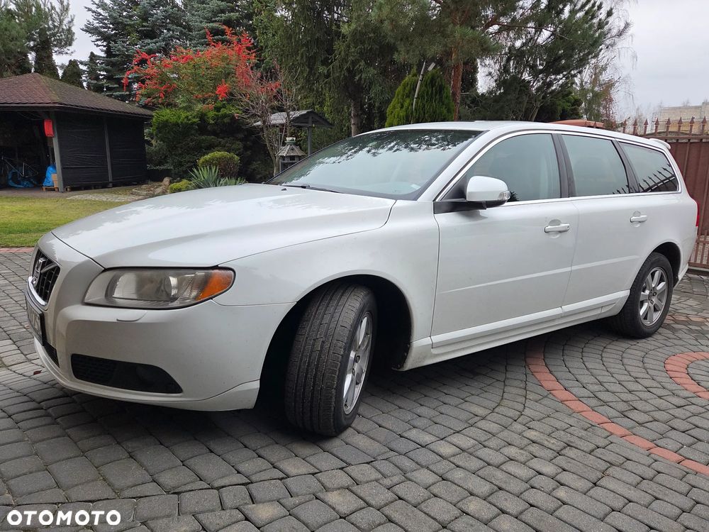 Volvo V70 D5 Summum - 2