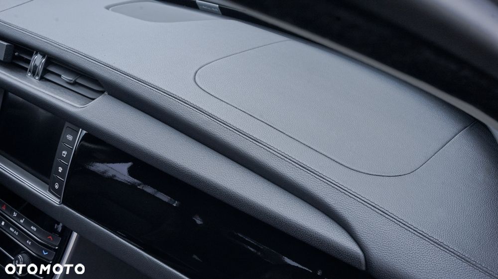 Jaguar XF 2.0 i4D Prestige - 15