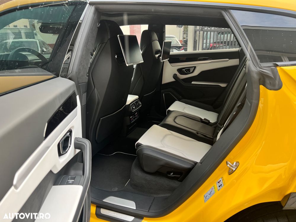 Lamborghini URUS Standard - 14