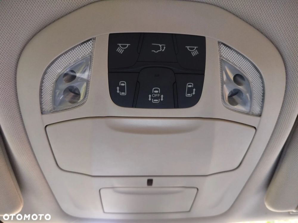 Chrysler Pacifica - 22